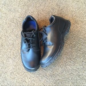 EUC Boys black dress shoes by Smart Fit size 2 1/2